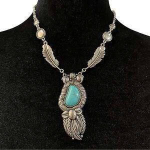 Boho Necklace Faux Turqoise Center Adjustable Length Silver Tone Blue